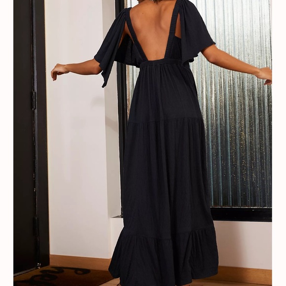 Elegant Black Maxi Dress - Picture 1 of 2